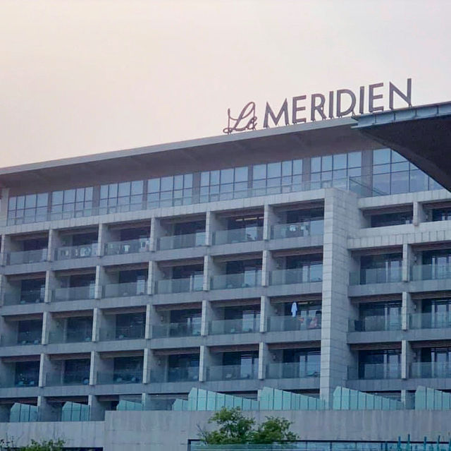  luxury beach hotel in Qing Dao