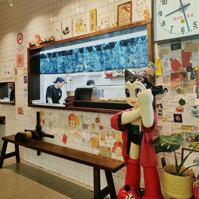Papasan Canteen