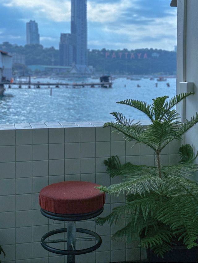 Banlay Home Café คาเฟ่พัทยาวิวทะเลสุดชิล 🌊