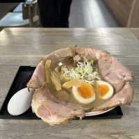 肉食控不能錯過！3倍叉燒鋪滿碗邊