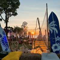 โรงแรมติดริมทะเล ANA ANAN Pattaya สระว่ายน้ำลอยฟ้า