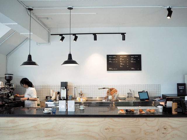 Paper St. Coffee Company คาเฟ่สไตล์มินิมอล
