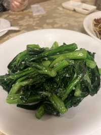 老店懷舊風味：必食乳鴿、雞粥、炒牛河