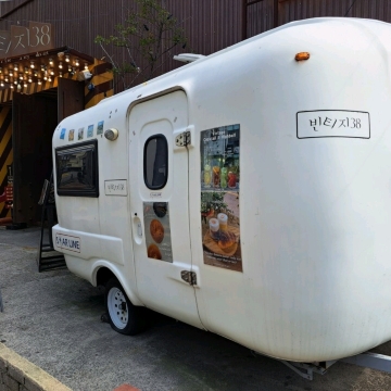 釜山 カフェ通り Vintage 38 Jeonpo Head store | Trip.com 釜山