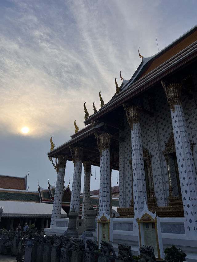 Thai Costume Photography Session @ Wat Arun