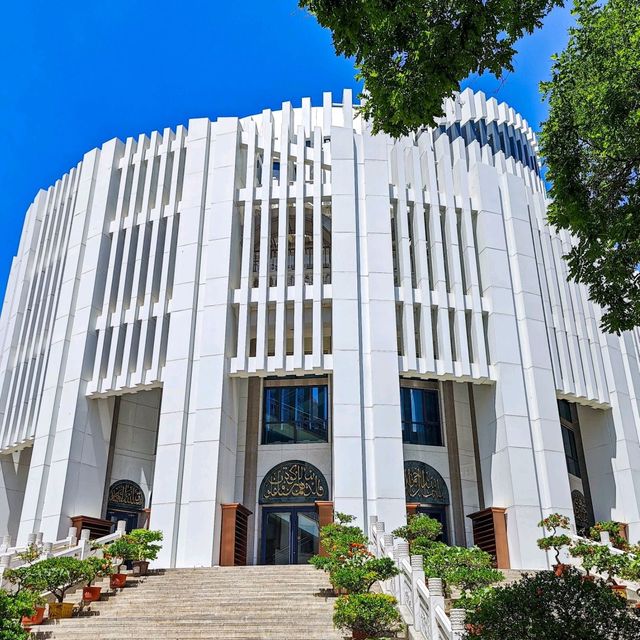 Marvel at Modernity: Xiguan Mosque, Lanzhou's Architectural Gem