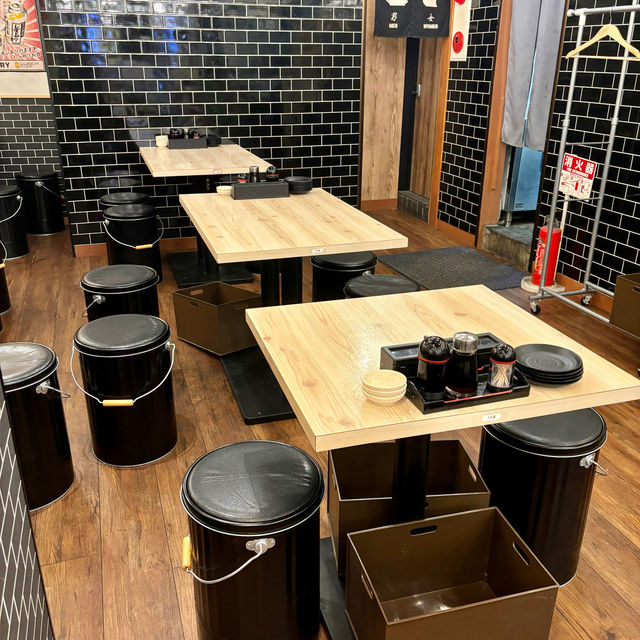 【大阪・東梅田】肉料理も魚料理も楽しめるネオ酒場「肉ト魚 大衆酒場 ひとめぼれ 梅田本店」