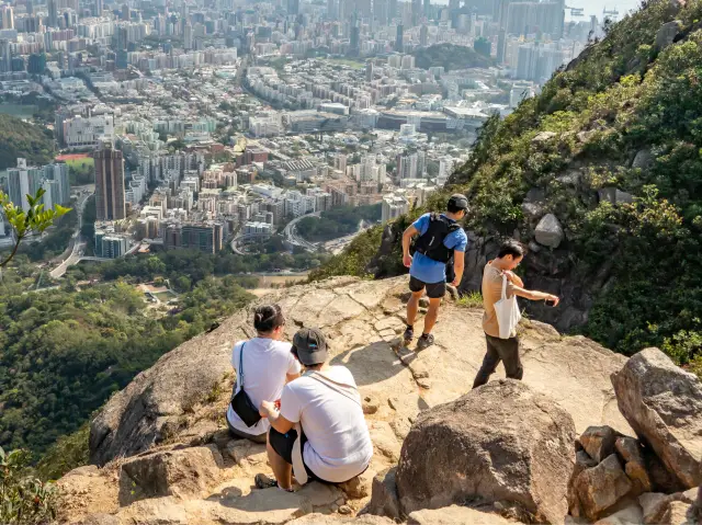 香港獅子山....