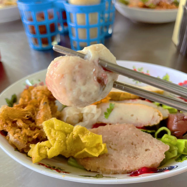 เกี๊ยวปลา นายเคี้ยม @ระยอง