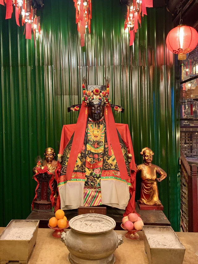 香港　香港観光　香港で最古の道教寺院に行ってきたぞ！