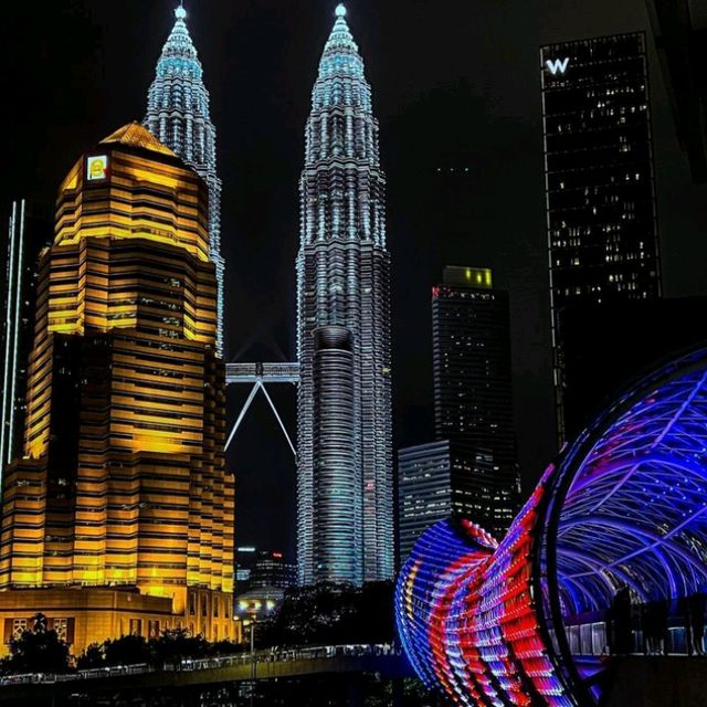 Saloma Bridge - Beautiful skyline of Kuala Lumpur