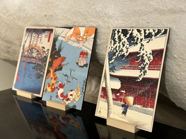 東京・アメ横。2階にイートインスペースあります『ごちそう焼むすび おにまる』