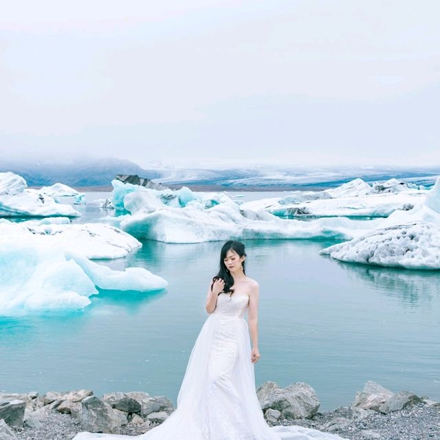 Frozen Elegance: Love and Majesty at Jökulsárlón Glacier, Iceland