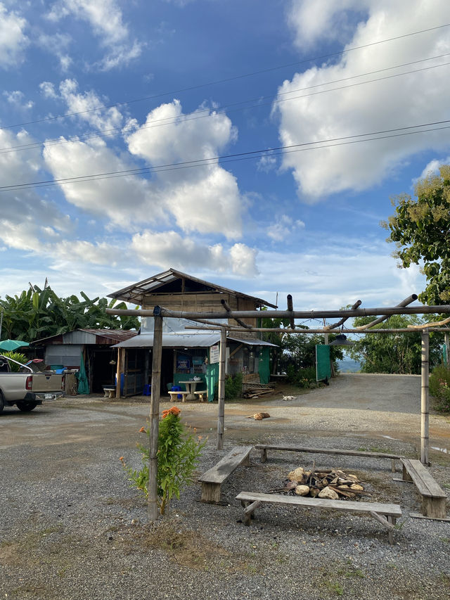 ม่อนแม่เติ๊กแคมป์ปิ้ง | จ.แพร่ 🏡⛰️🌦️🌳