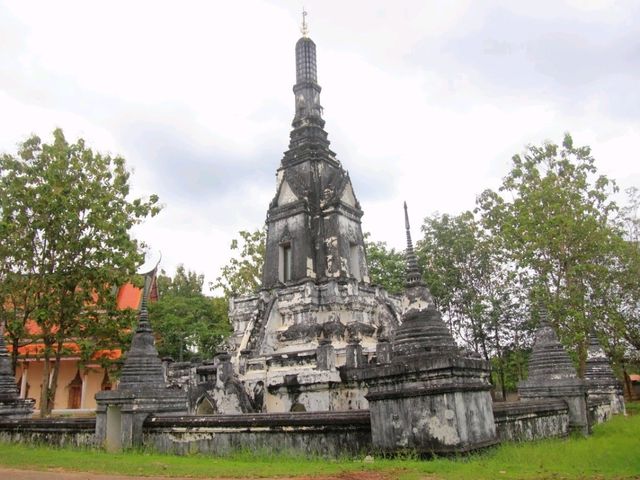 เที่ยววัดพลับศึกษาเรื่องราวพระเจ้าตากสิน