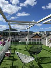 ๊ฒฝ์ฃผ ํฉ๋ฆฌ๋จ๊ธธ์ ์์นํ ํ๋ ํผ์ ๋ง์ง