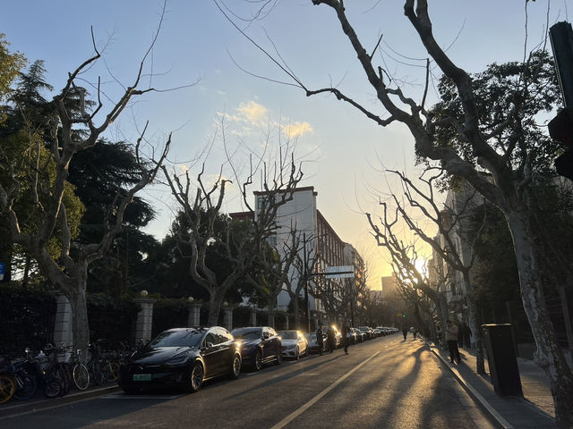 夕陽下漫步上海武康路-安福路