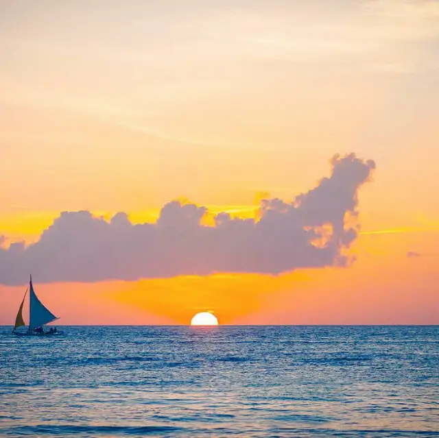 Best Sunset that took my breath away at Boracay Beach!