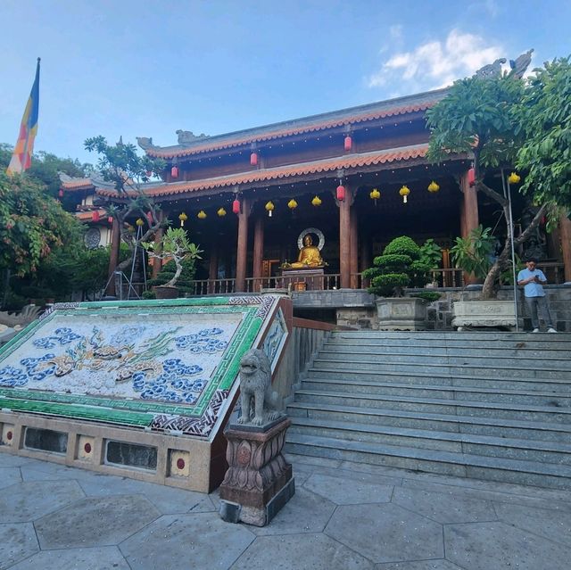 Long Son Pagoda 