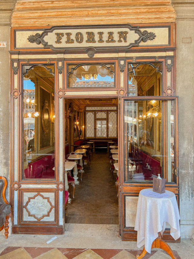 이탈리아 베네치아🇮🇹 1700년대에 오픈한 플로리안 카페