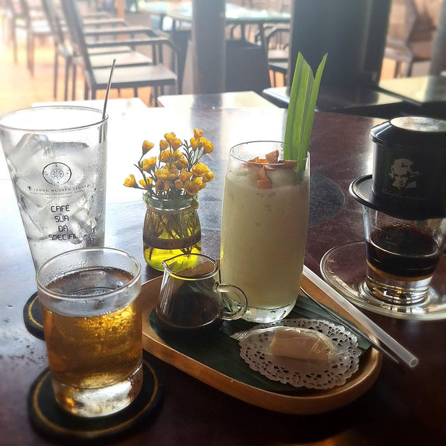 Cà phê ở một nơi xa