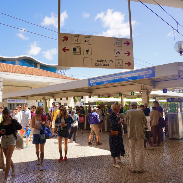 바다를 보며 달리는 철도,아름다운 카스카이스 종착역 Estação de Comboios De CASCAIS