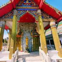 泰國曼谷皇家古廟景點:Wat Ratchawarin，建築精美絕倫，適合打卡拍照📸