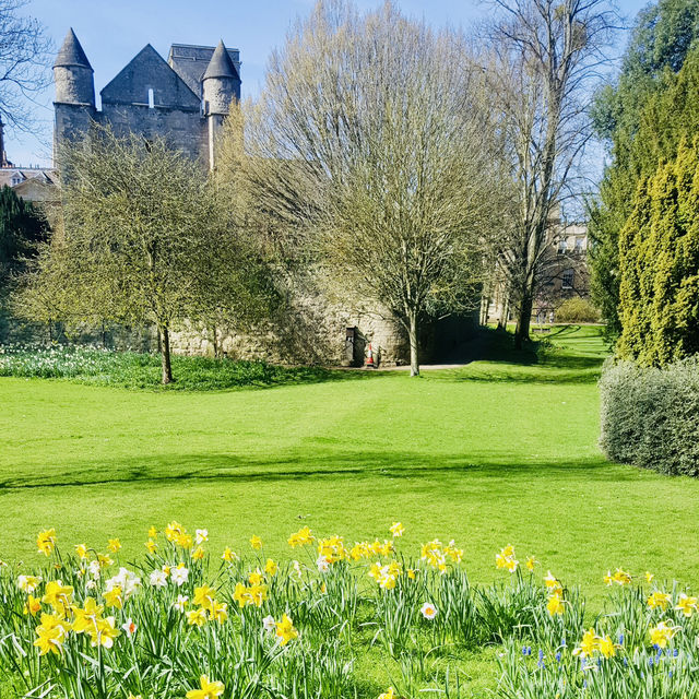 Relax and Explore: A Day at Oxford University Parks