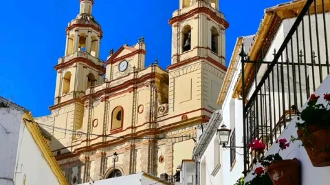 A unique example of a church in the mountains of Cádiz — traveler post in Olvera