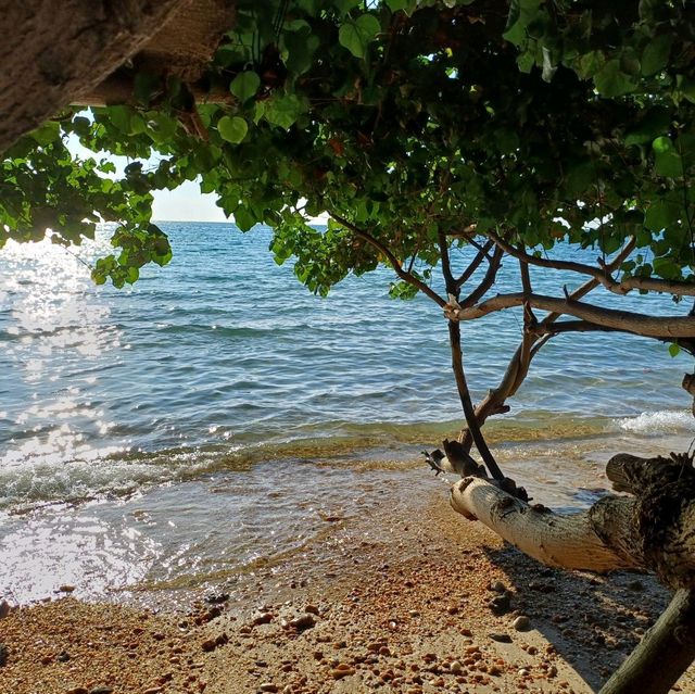 泰國沙美島非常漂亮的海灘景點:Ao prao beach，適合拍照📸打卡游泳