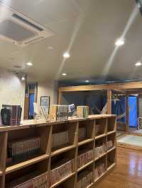 【さいたま市🇯🇵】1日ゴロゴロして1400円！無料のコーヒーに漫画読み放題の温泉施設♨️