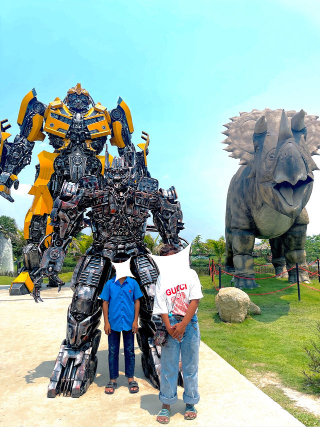 Yareena Park: สวนสวยและคาเฟ่สุดชิล