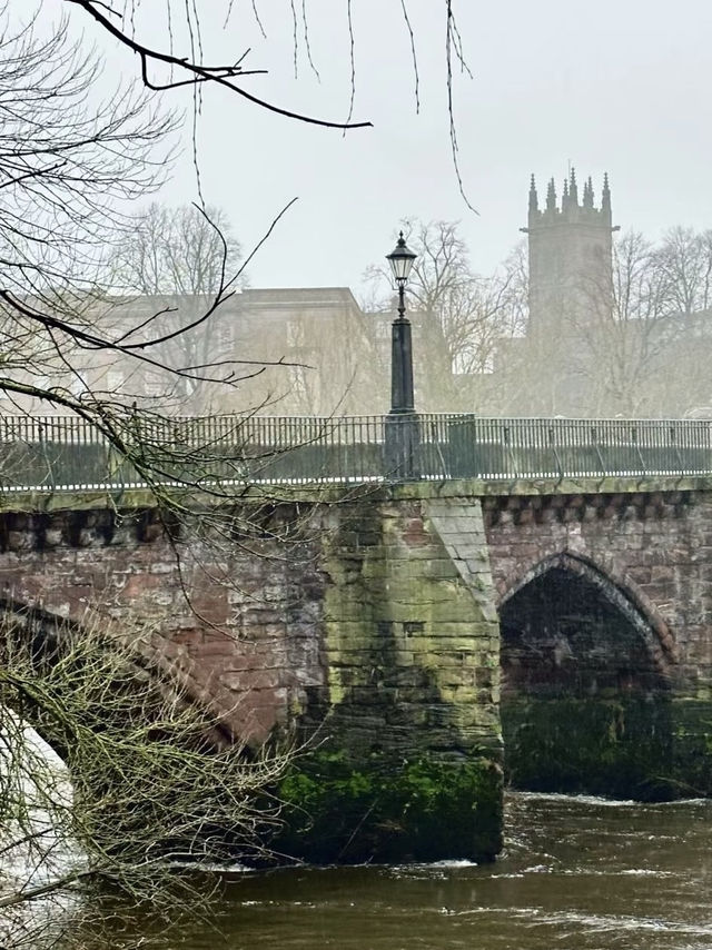 A Walk Through History – Exploring the Ancient Charm of Chester, England