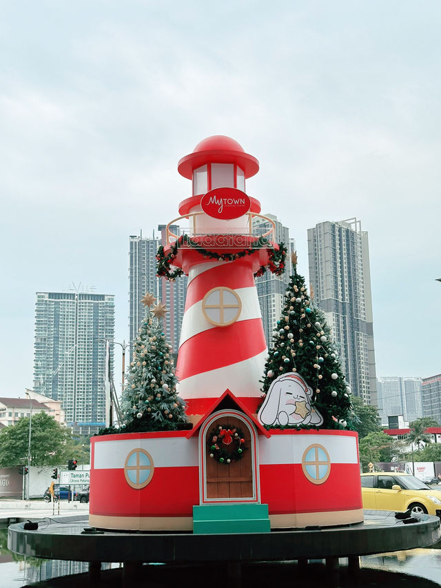 Sailing into Christmas at MyTOWN Shopping Centre! 🚢🎄