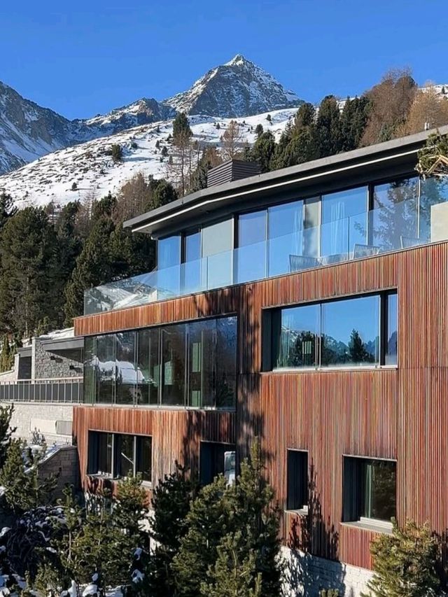 St. Moritz: Skiing in Style! ⛷️❄️✨