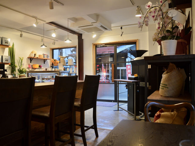 Delicious Coffee and Cozy Vibes at MUTO Coffee Roastery