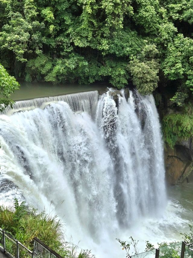 대만 타이베이 근교여행 : 웅장한 물줄기 스펀폭포🏞
