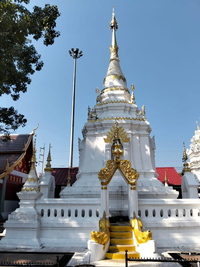 วัดพระธาตุศรีจอมทองวรวิหาร