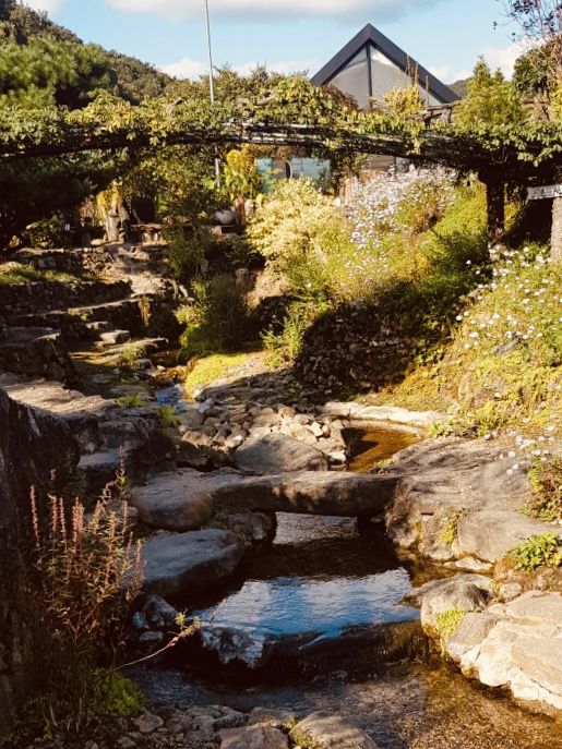 A Tranquil Botanical Retreat