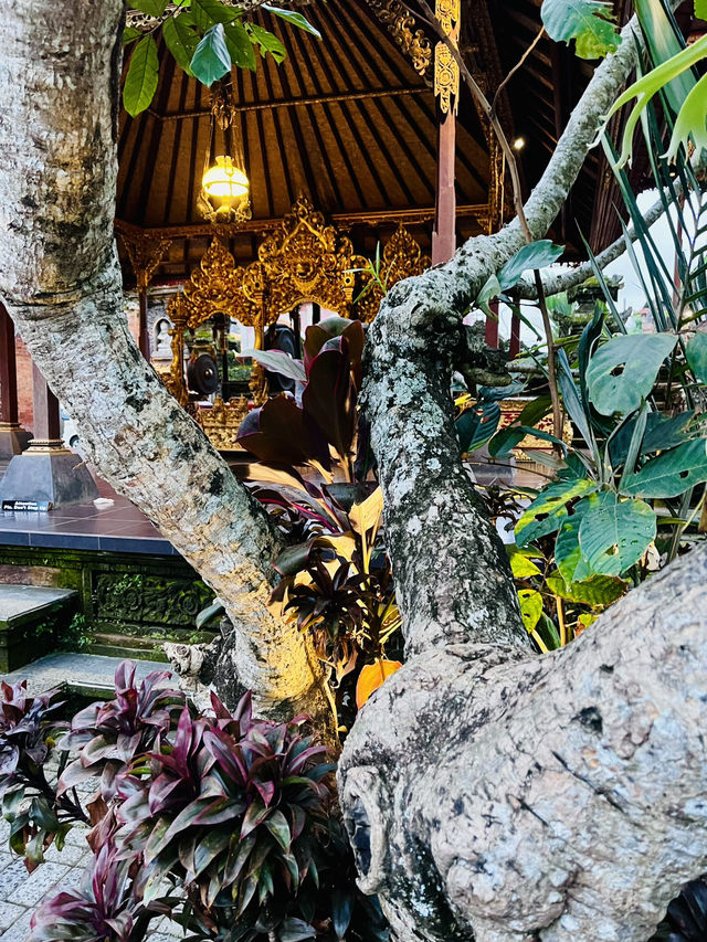 “Must-visit Spring Spot: Ubud Palace”