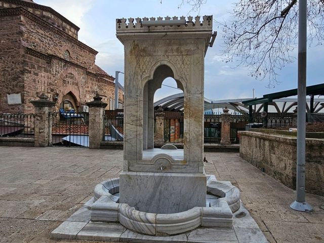 伊斯坦堡旅行〔布爾薩大清真寺〕，雄偉壯麗的伊斯蘭建築
