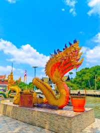 สักการะสิ่งศักดิ์สิทธิ์ วัดสุวรรณาราม