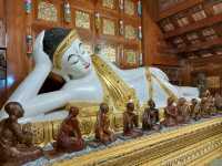 สักการะสิ่งศักดิ์สิทธิ์ วัดบ้านเด่น แม่แตง