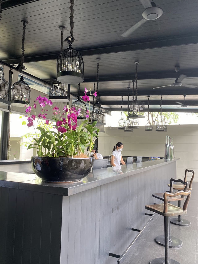 SALA PHUKET MAI KHAO BEACH รีสอร์ทlowrise ภูเก็ต