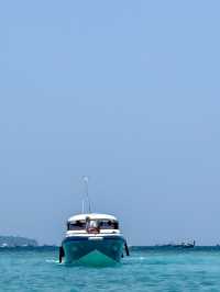 Island Hopping Around Phi Phi Islands