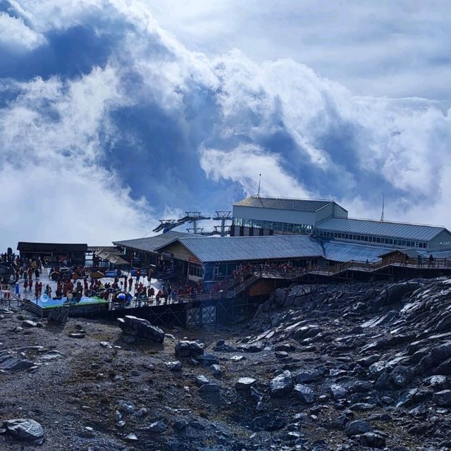 Jade Dragon Snow Mountain: A Majestic Wonderland