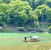 【京都】新緑とエメラルドグリーンの水面・・風光明媚な絶景