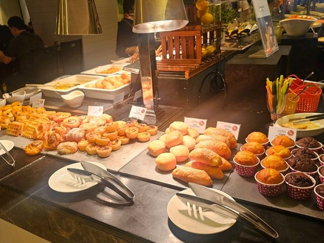 人均200多元的五星級酒店下午茶自助餐