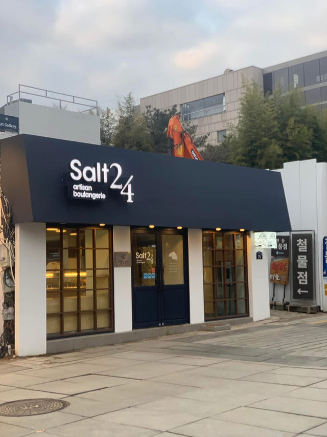 🇰🇷Salt Bread Craze in Seoul🇰🇷