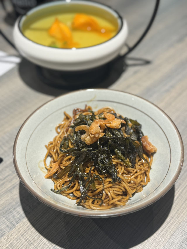 精緻點心 配上特色潮州粵菜 性價比高 用料上乘@自己人